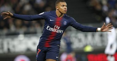 Stire din Sport Internațional : Kylian Mbappe, de neoprit în Ligue 1. Victorie lejeră pentru PSG