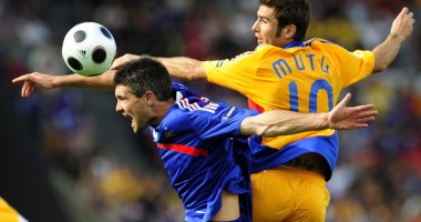 Stire din Sport : Pițurcă a trimis primele faxuri de selecționare pentru amicalul cu Belgia
