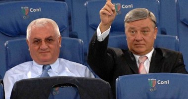 Stire din Sport : Fotbal / Mircea Sandu și Dumitru Dragomir, trimiși în judecată de procurorii DNA