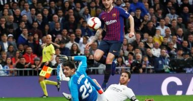 Stire din Sport : O nouă victorie pentru Barcelona, pe Santiago Bernabeu