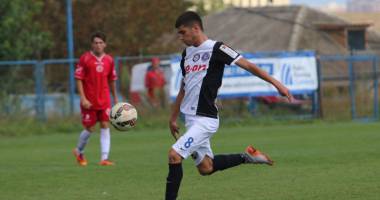Stire din Sport : Trei jucători ai Academiei Hagi, convocați pentru preliminariile CE