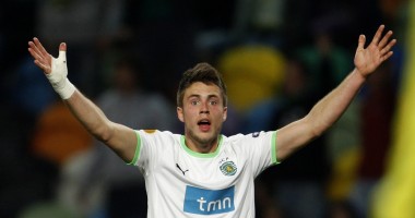 Stire din Sport : Sporting Lisabona își vinde un fotbalist vedetă pentru a plăti salariile