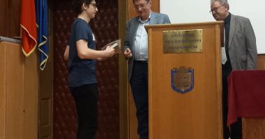 Colegiul Național "Mircea cel Bătrân" Constanța: Pe scenă, altă generație de matematicieni - 2