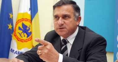 Stire din Politică-Administrație : Gheorghe Funar, candidat la prezidențiale
