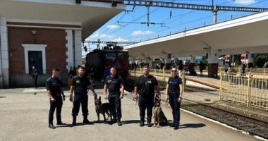 Stire din Eveniment : Acţiune la nivel naţional a poliţiştilor de la transporturi - peste 400 de amenzi aplicate în trenuri şi gări