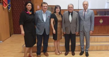 Colegiul Național "Mircea cel Bătrân" Constanța: Pe scenă, altă generație de matematicieni - 4