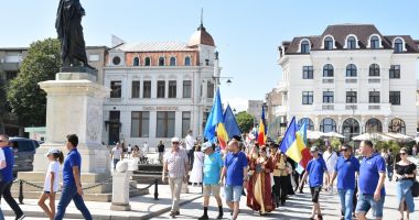 FOTO. Parada Portului Popular Turco-Tătar a reunit mii de participanţi, la Constanţa - 6