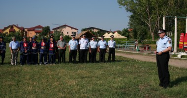 Stire din Eveniment : Voluntarii s-au întrecut în concursuri pentru situații de urgență