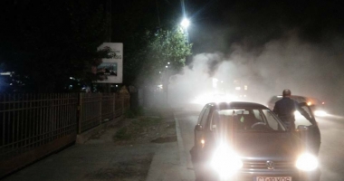 FOTO / POMPIERII, ÎN ALERTĂ. ARDE O MAȘINĂ, ÎN CONSTANȚA! - 2