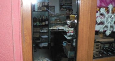 Cofetărie din județul Constanța, spartă în noaptea de Revelion - 2