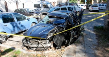 Accident ȘOCANT! A intrat în copac cu 200 de km/h