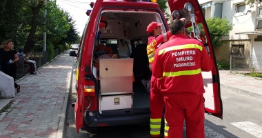 SCENE DE GROAZĂ. FEMEIE ÎNJUNGHIATĂ ÎN TORACE, ÎN PLINĂ STRADĂ / Galerie foto - 4