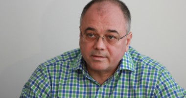 Stire din Sănătate : Scandalul gândacilor de la Spitalul Județean. Decizie uluitoare a managerului Căpățână
