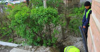 Constanța scapă de cablurile de pe stâlpi. Lucrările îi exasperează pe cetățeni - 6