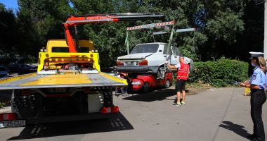 A început „vânătoarea” de vehicule abandonate, la Constanţa - 3