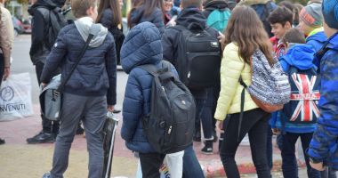 Stire din Cultură-Educație : Nu renunță la luptă! Asociația Elevilor din Constanța a dat Guvernul în judecată
