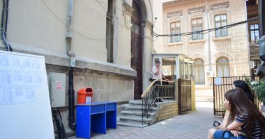 Stire din Cultură-Educație : Au renunțat la examen, ca să nu se facă de rușine! Sute de profesori s-au retras din cursa pentru  un post la catedră