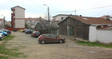 "Dacă în dreptul geamului tău răsar betoane, îți dorești să afli ce monstru se naște acolo: coteț, vilă, bloc, biserică" - 2