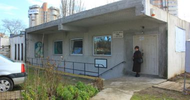 Stire din Social : Cruci, tămâie, lumânări. Constanța - orașul cu biserici la tot pasul