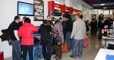 Stire din Social : Plouă cu oferte de Black Friday. Ce ne sfătuiește Protecția Consumatorilor
