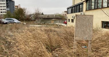 O nouă construcţie controversată. Bloc cu cinci etaje, la doi metri de un turn - 2