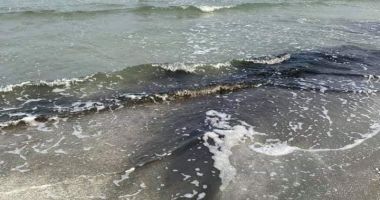 Blocuri pe plajă. Apele reziduale de la construcții, deversate în mare - 3