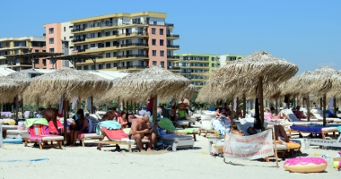 Bucureștenii și turismul de week-end, colacul de salvare al stațiunii Mamaia