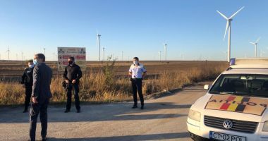 Stire din Social : Alarmă de Covid în județ! Comuna Fântânele intră în carantină, polițiștii stau de pază