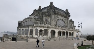 Stire din Social : Restaurarea Cazinoului, blocată din nou. "Este o batjocură la adresa constănțenilor!"