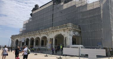 Stire din Social : Ludovic Orban, în vizită pe faleză: "Vrem să redăm Cazinoul constănțenilor!"