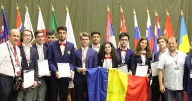 Stire din Cultură-Educație : Cinci olimpici, nedreptățiți de Ministerul Educației