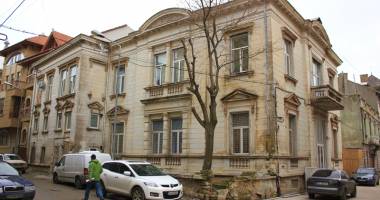 Când vor fi salvate clădirile istorice ale Constanței? Primăria nu vrea să le cumpere - 4