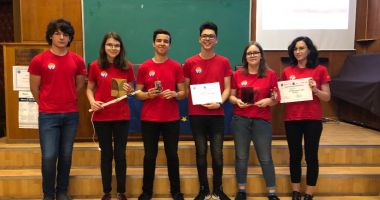 Tomis 5 - satelitul cât o doză de suc. Elevii Colegiului "Mircea", premiați la CANSAT - 2