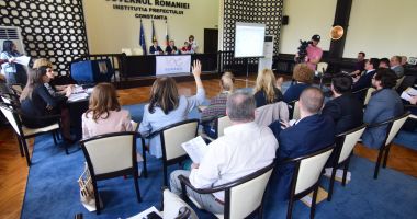 Stire din Social : Unde au primit terenuri gratuite 12 cetăţeni de onoare ai Constanţei