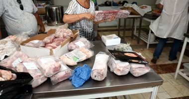 Ce mizerii servea clienților un cârciumar din Satul de Vacanță - 2