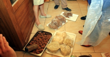 TONE DE ALIMENTE STRICATE SAU VECHI, CONFISCATE DE INSPECTORII SANITARI