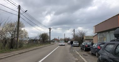 Stire din Social : Coronavirusul a pustiit satele. "Stăm acasă, așa ne-a spus la televizor!"