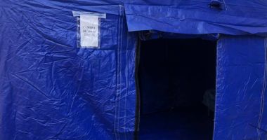 Amenințarea Covid-19. Noi restricții pentru populație, corturi amenajate în curțile spitalelor - 5
