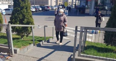 Stire din Social : Coronavirusul face primele victime! Ordonanță militară pentru a ține populația în casă