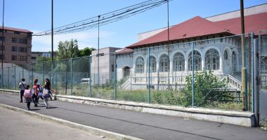 Bălării, procese, birocrație! CSS 1 Constanța, o ruină tristă - 5