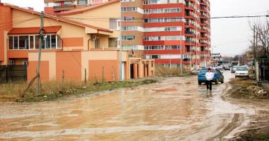 Dezastru în cartierul Compozitorilor!  Străzile, impracticabile din cauza mocirlei  și a gropilor - 2