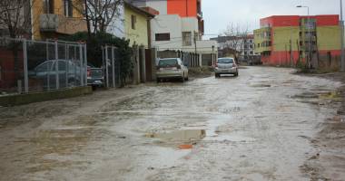 Dezastru în cartierul Compozitorilor!  Străzile, impracticabile din cauza mocirlei  și a gropilor - 5