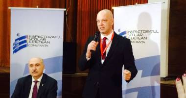 Stire din Cultură-Educație : Cine sunt directorii de licee care și-au pierdut funcțiile