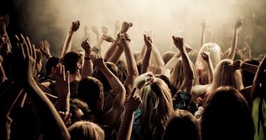 Stire din Social : Distracție pe cont propriu! Ferește-ne, Doamne, de un nou Colectiv…