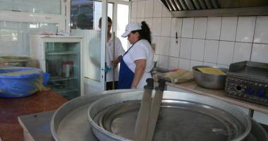 Restaurantele și autoservirile de pe litoral,  luate la puricat de inspectorii sanitar-veterinari - 3