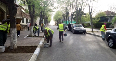 Stire din Social : Eforie se pregătește de noul sezon estival. A început curățenia de primăvară