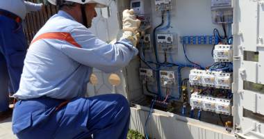 Stire din Social : Contoare electrice inteligente într-un cartier din Constanța