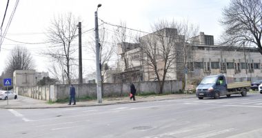 Doi "mastodonți" de pe vremea comunismului, rași de pe fața pământului! - 6