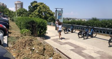 Constanța, cu fața spre mare. Falezele și scările de acces curățate. Reabilitarea mai așteaptă - 3