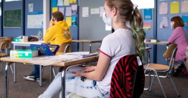 Stire din Cultură-Educație : Fără declarație și fără mască la grădiniță. Cum mergem la școală, din 14 septembrie